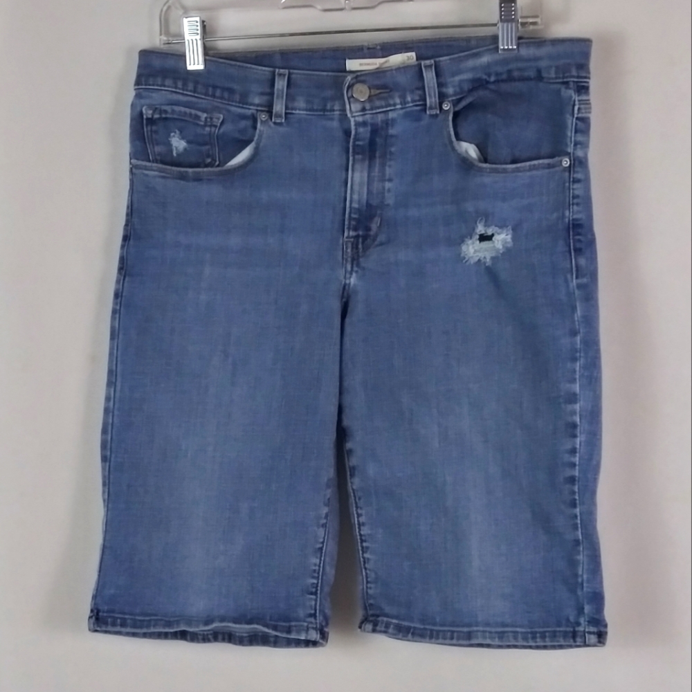 Levi's bermuda shorts blue wash women's size 30